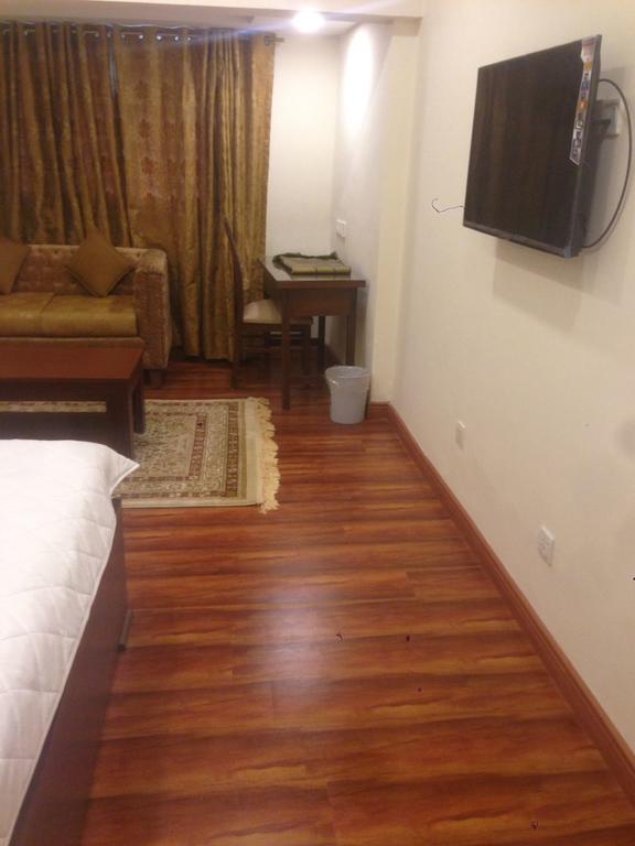Hotel Diplomat Исламабад Экстерьер фото
