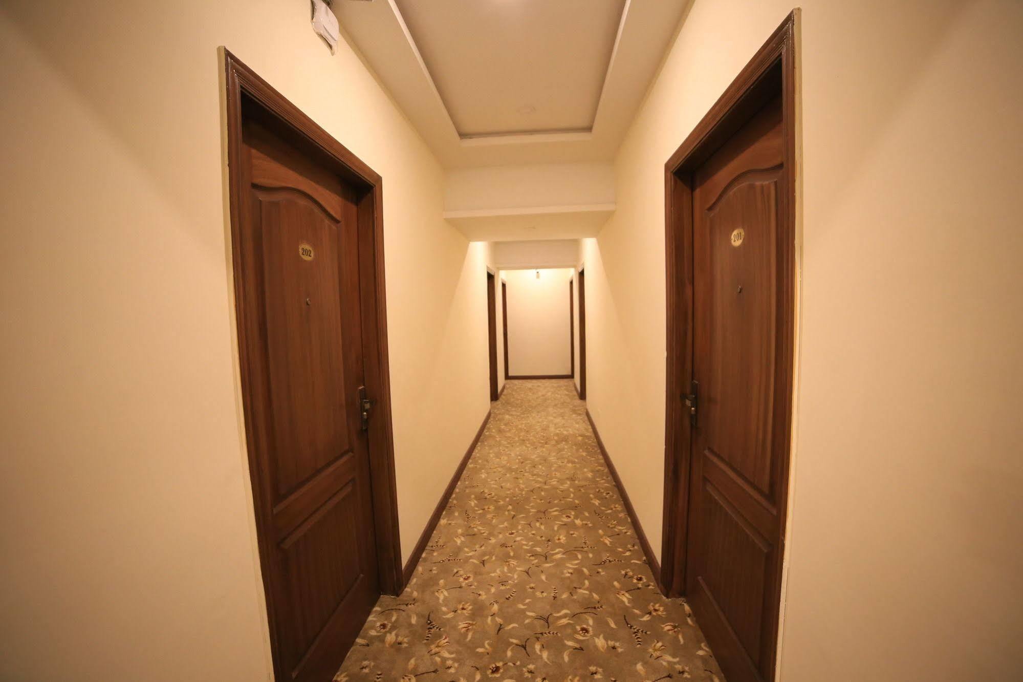 Hotel Diplomat Исламабад Экстерьер фото