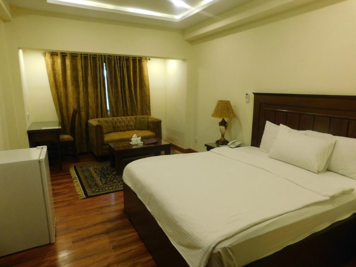 Hotel Diplomat Исламабад Экстерьер фото