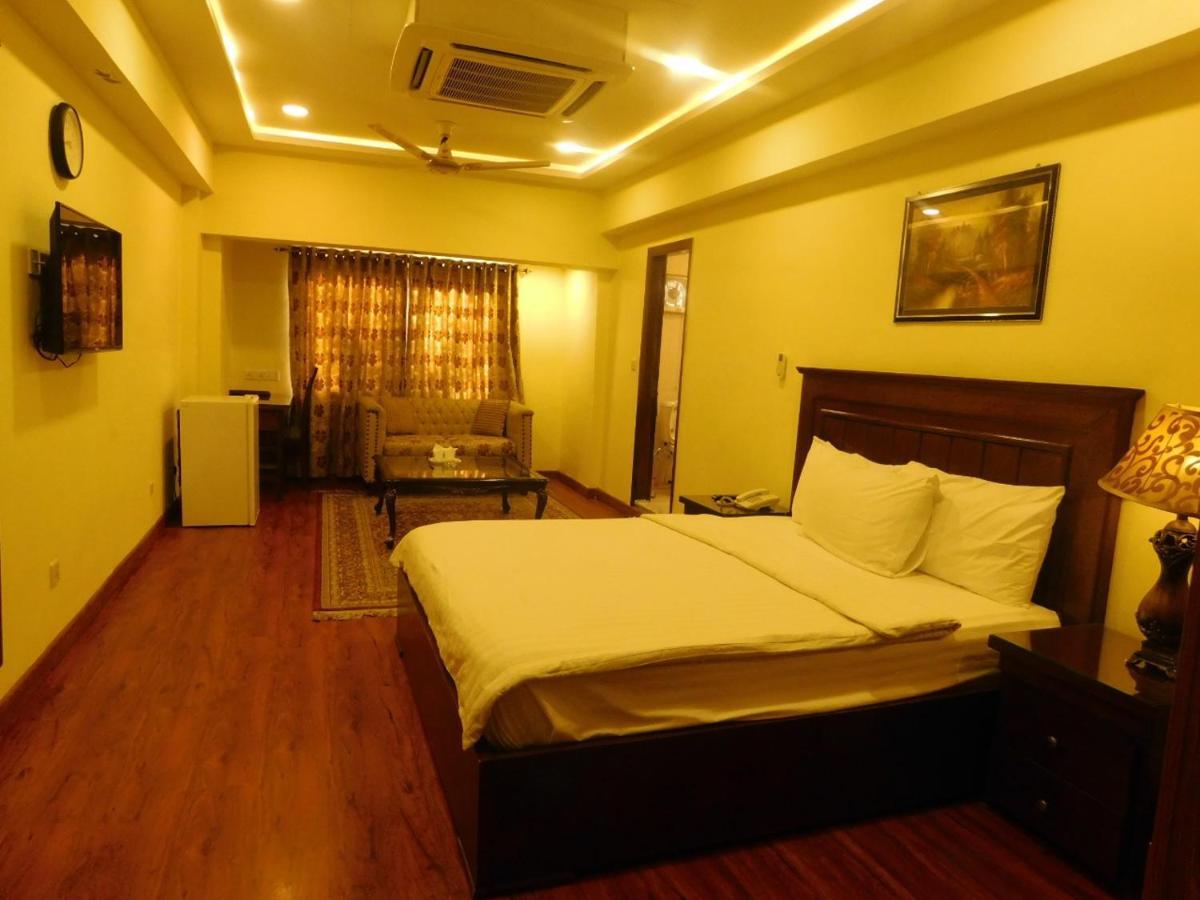 Hotel Diplomat Исламабад Экстерьер фото